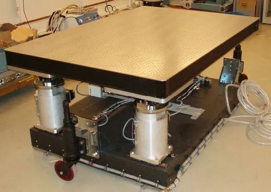 Experimental table with airpads for in-hutch movement at PETRA III, DESY