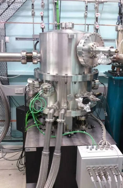 Cryo-cooled horizontally deflecting DCM installed on the XFM beamline at the Australian Synchrotron